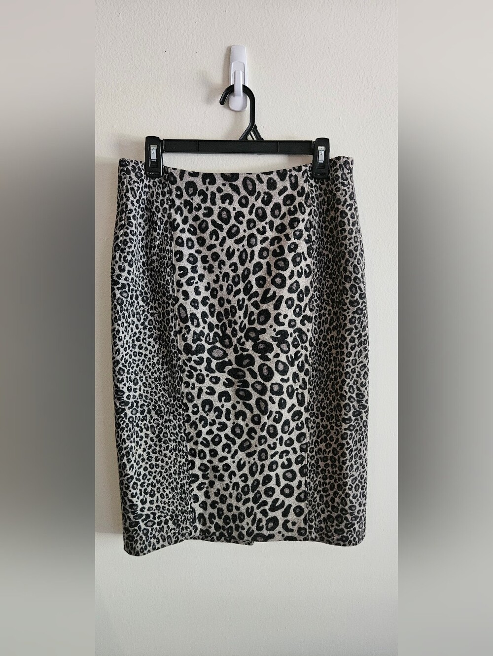 Max Mara Women's Designer Leopard Pencil Skirt. Virgin Wool, Fall, Statement.